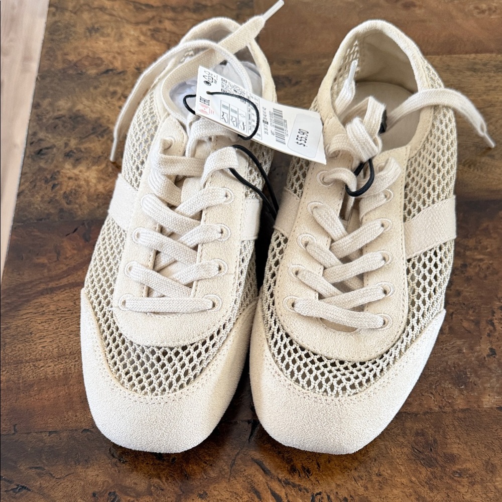 Zara Cream Athletic Shoes
